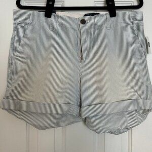 Gap Girlfriend Chino Shorts, Size 12